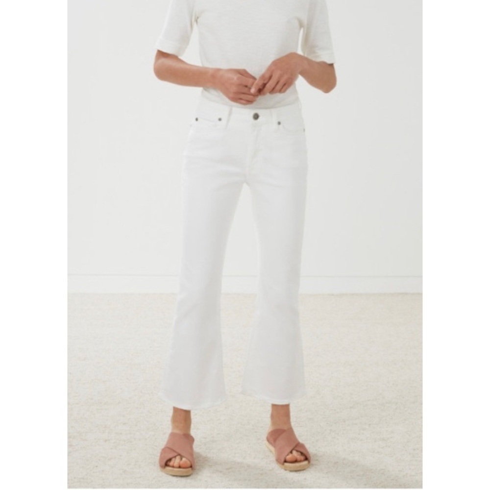 M.i.h. Marty Jeans Cropped Flare in White 27